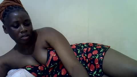 queen_leilla online show from 06-12-26, 07:40