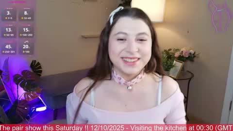 Snapshot of queen_michelle_ chatting on 10-07-25, 09:12 Michelle online show from 10-07-25, 09:12