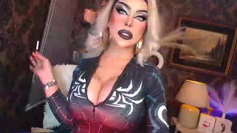 queen mira  maria shantal online show from 10-14-25, 01:06