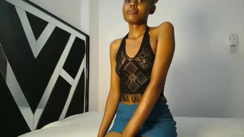 queen_sashavixen online show from 04-22-26, 05:10