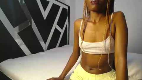 Snapshot of queen_sashavixen chatting on 04-24-26, 05:21 queen_sashavixen online show from 04-24-26, 05:21
