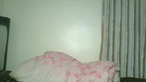 Snapshot of queen_wow2 chatting on 05-26-26, 07:10 queen online show from 05-26-26, 07:10