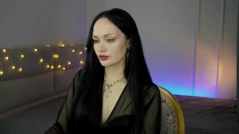 Snapshot of queenaliss chatting on 05-23-26, 06:51 Your world and the universe Aliss online show from 05-23-26, 06:51
