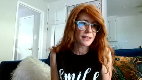 Snapshot of queenamber22 chatting on 06-12-26, 10:30 Queen Amber online show from 06-12-26, 10:30