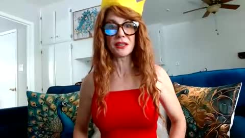 Snapshot of queenamber22 chatting on 06-29-26, 11:27 Queen Amber online show from 06-29-26, 11:27
