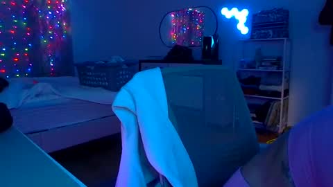 queenbee6269 online show from 09-13-25, 08:25