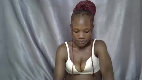 Snapshot of queenbest chatting on 03-24-26, 02:33 Cindy Melahnin online show from 03-24-26, 02:33