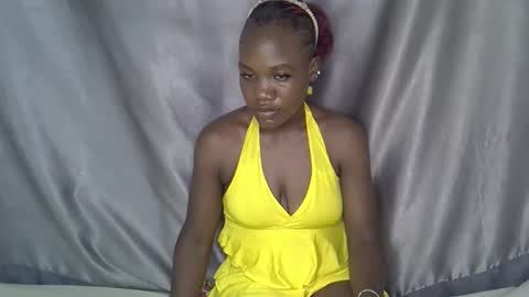Snapshot of queenbest chatting on 03-29-26, 02:28 Cindy Melahnin online show from 03-29-26, 02:28