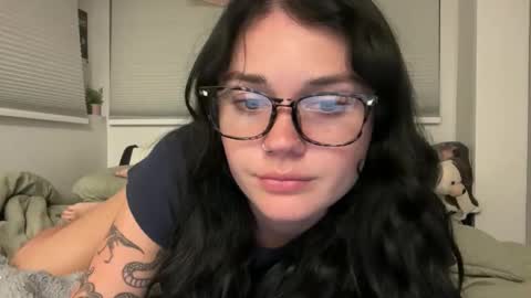 Snapshot of queencassidyy chatting on 05-12-26, 03:36 Cassidy online show from 05-12-26, 03:36