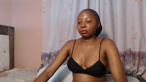 queenchloe1 online show from 06-01-26, 05:36