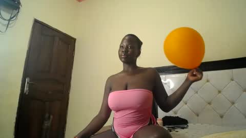 queencila online show from 07-24-26, 06:39