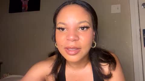 Snapshot of queencreolexo chatting on 12-17-25, 02:06 queencreolexo online show from 12-17-25, 02:06