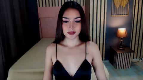 queenemeraldts online show from 02-12-25, 05:26