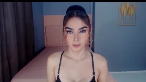 queenemeraldts online show from 10-09-25, 03:04