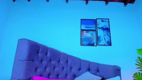 Queen online show from 03-11-25, 12:00