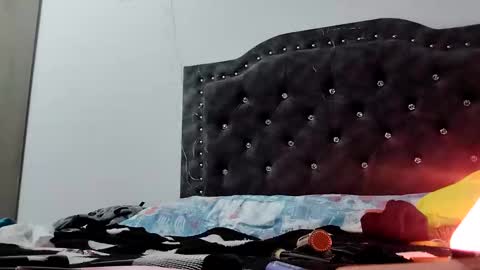 Snapshot of queenjenn__ chatting on 12-02-25, 07:14 QUEENJEENN online show from 12-02-25, 07:14