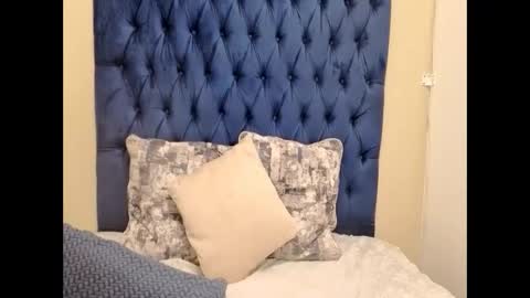 Snapshot of queenkarmax chatting on 05-18-26, 12:22 queenkarmax online show from 05-18-26, 12:22