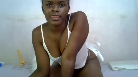 Snapshot of queenkeysha chatting on 08-02-26, 07:29 KEYSHA online show from 08-02-26, 07:29