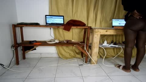 Nina online show from 04-20-26, 06:49