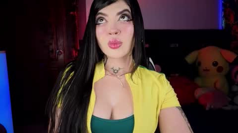 Snapshot of queenlamia chatting on 01-07-26, 06:49 Taurus online show from 01-07-26, 06:49