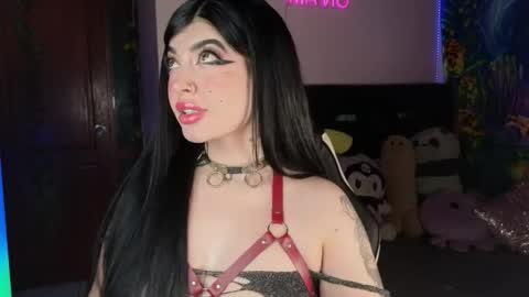 Snapshot of queenlamia chatting on 05-11-26, 12:49 Taurus online show from 05-11-26, 12:49