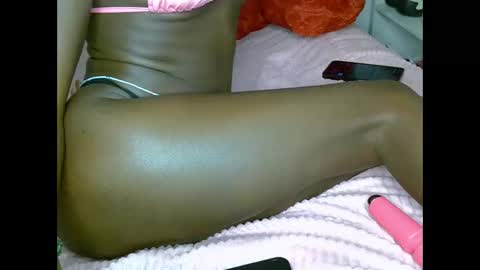 queenluiza199400 online show from 06-07-26, 09:51