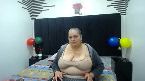 VickyBoobss online show from 11-22-25, 01:21