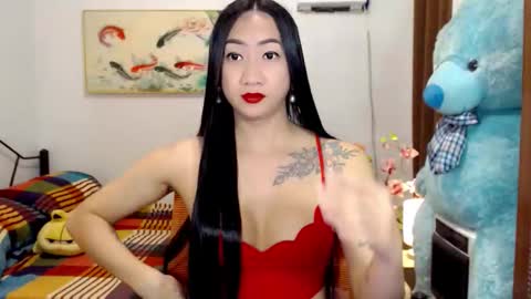 QUEEN online show from 12-03-25, 07:38