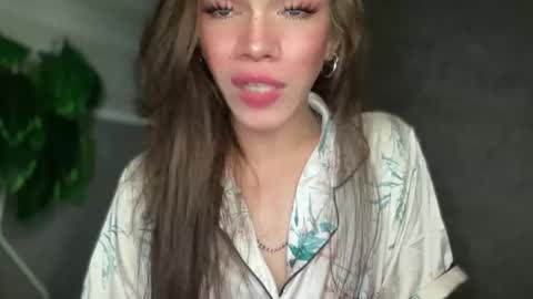 QUEEN online show from 12-14-25, 12:27