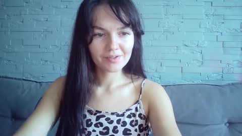 Snapshot of queenofmodels chatting on 11-06-25, 08:48 QueenOfModels online show from 11-06-25, 08:48