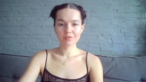 Snapshot of queenofmodels chatting on 11-16-25, 09:26 QueenOfModels online show from 11-16-25, 09:26