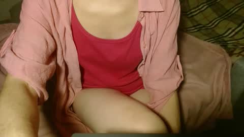 Snapshot of queenoftenderness chatting on 11-22-25, 07:13 queenoftenderness online show from 11-22-25, 07:13