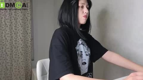 Snapshot of queenofwandss chatting on 09-15-25, 09:26 follow my new insta online show from 09-15-25, 09:26