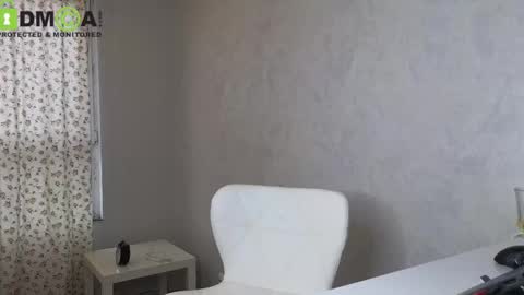 Snapshot of queenofwandss chatting on 09-19-25, 12:39 follow my new insta online show from 09-19-25, 12:39