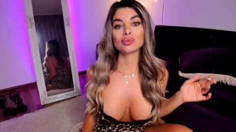 Queennofyuredreams online show from 05-15-26, 11:23