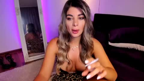 Queennofyuredreams online show from 05-15-26, 11:45
