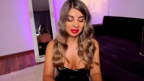 Queennofyuredreams online show from 06-21-26, 10:45