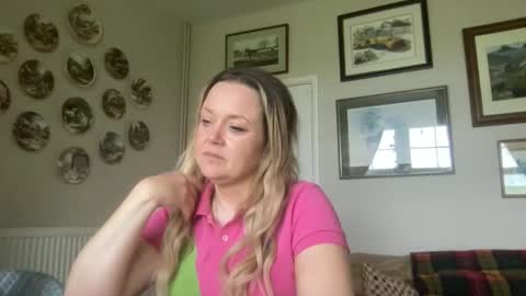 Snapshot of queenp333 chatting on 04-15-26, 08:32 PrincessP333 online show from 04-15-26, 08:32