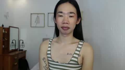 Snapshot of queenpaulaxx chatting on 03-08-25, 06:43 Paula watson online show from 03-08-25, 06:43