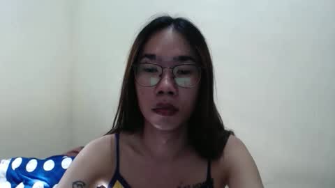 Snapshot of queenpaulaxx chatting on 11-20-25, 05:40 Paula watson online show from 11-20-25, 05:40