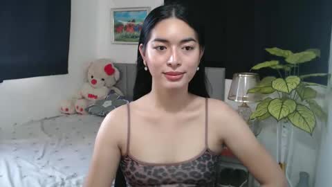 Snapshot of queenpinay69 chatting on 10-12-25, 07:07 QueenPinay69 online show from 10-12-25, 07:07
