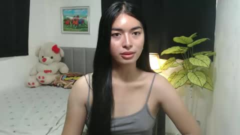 Snapshot of queenpinay69 chatting on 10-19-25, 08:26 QueenPinay69 online show from 10-19-25, 08:26