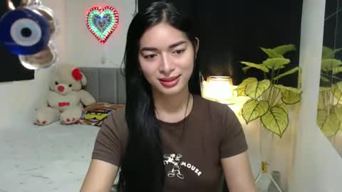 Snapshot of queenpinay69 chatting on 11-16-25, 04:23 QueenPinay69 online show from 11-16-25, 04:23
