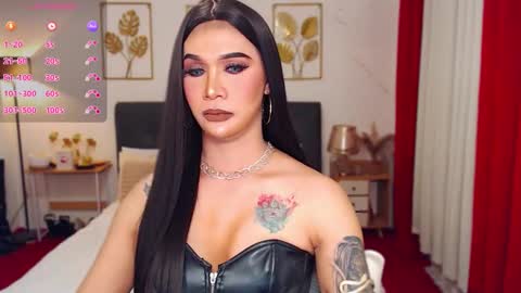 Snapshot of queenpinayhorsecock chatting on 11-28-25, 05:04 lexie online show from 11-28-25, 05:04