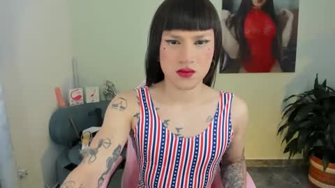 Snapshot of queenramoona_hot chatting on 01-15-25, 09:30 RAMONA ULLOA online show from 01-15-25, 09:30