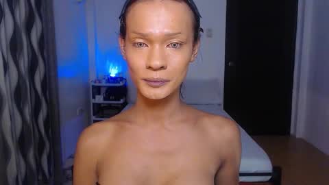 ValentinaMoone online show from 11-24-25, 01:27