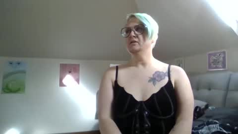 queerlyjaz online show from 10-25-25, 06:13
