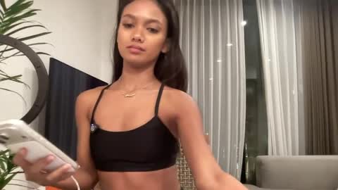 quelc538 online show from 04-11-26, 01:48