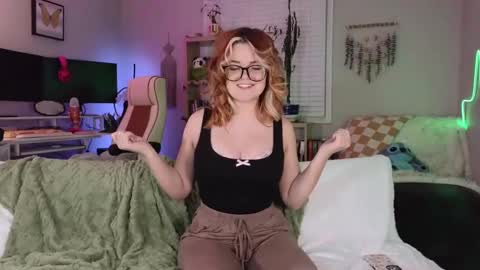 Snapshot of quervoqueen1 chatting on 01-25-25, 02:15 Bri online show from 01-25-25, 02:15