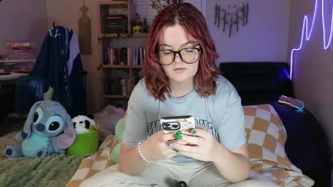 Snapshot of quervoqueen1 chatting on 02-16-25, 02:20 Bri online show from 02-16-25, 02:20